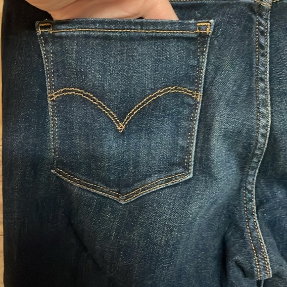 Levi Strauss & CO 714 size 29 mid rise dark wash straight leg stretchy jeans - Picture 7 of 11